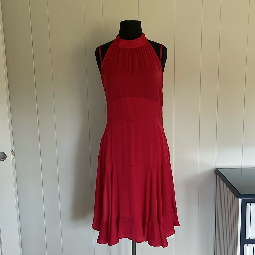 Lauren Vidal red dress